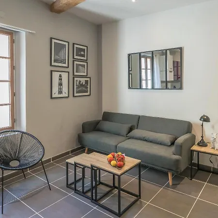 Apartment Coeur De Au Pied De La Sorgue *
